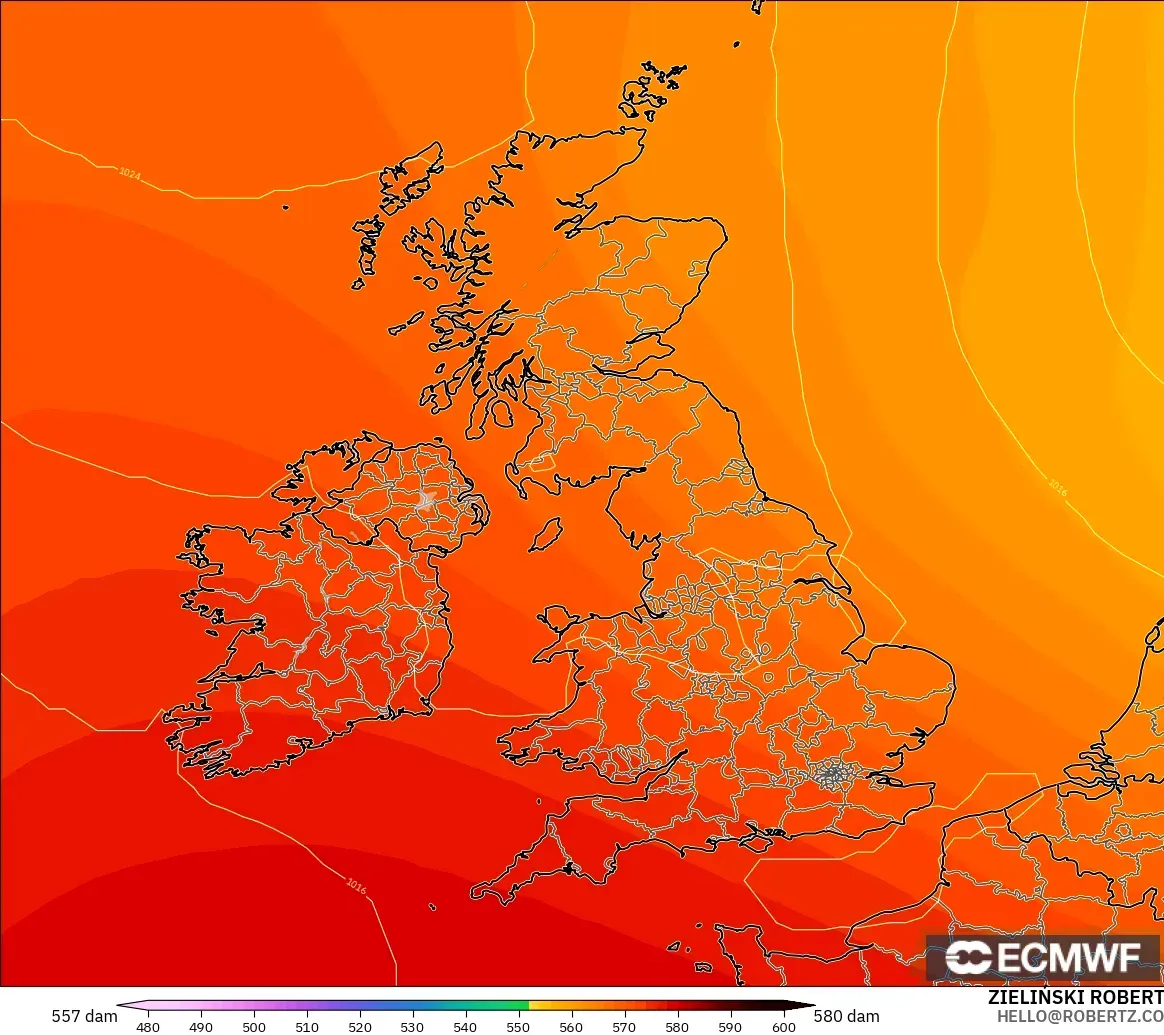 ECMWF IFS 0.25° model - Birleşik Krallık, 500 hPa’da jeopotansiyel yükseklik
