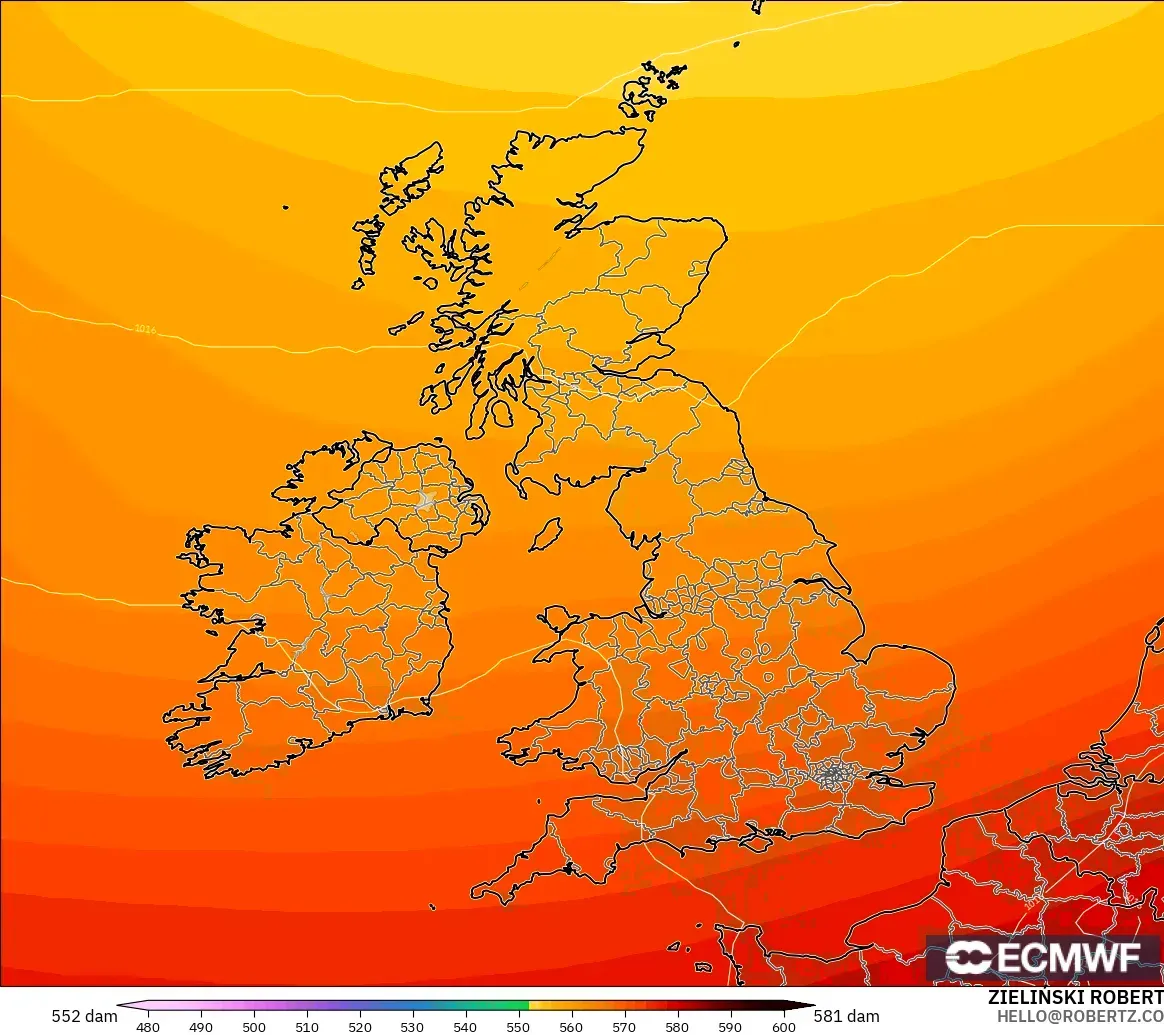 ECMWF IFS 0.25° model - Birleşik Krallık, 500 hPa’da jeopotansiyel yükseklik