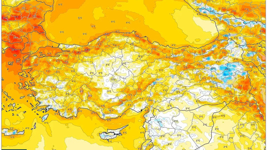 Batı kıyılarında saatte 32 km/saate varan sert batılı rüzgârlar, kıyı ulaşımını ve açık hava planlarını zorlayabilir. Cumartesi hafif yağmur, pazar yer yer kar ihtimali; iç kesimler daha ılık ve kuru — Yaklaşan Hafta Sonu Hava Tahmini: 20-22 Şubat 2026